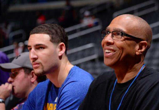 王钰栋首个主力赛季表现：共12球5助攻，荣膺中超本土金靴（王钰栋主力处子季斩12球5助，加冕中超本土金靴）