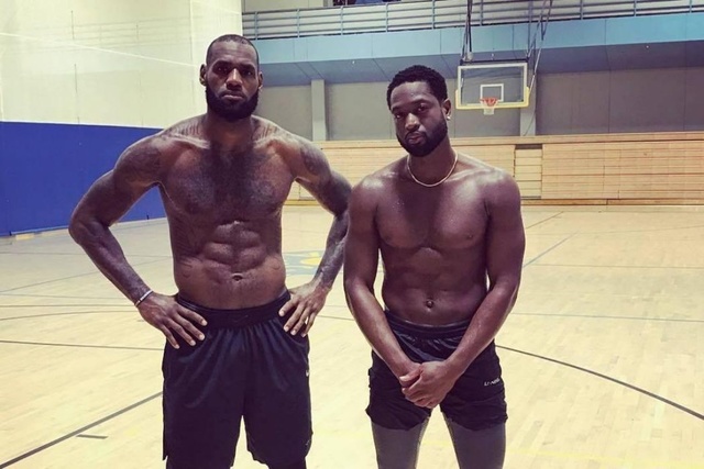 追平19年的自己！哈登今日首节27分，排在历史首节得分榜第五（哈登首节狂砍27分，追平2019年纪录，历史首节得分第5）