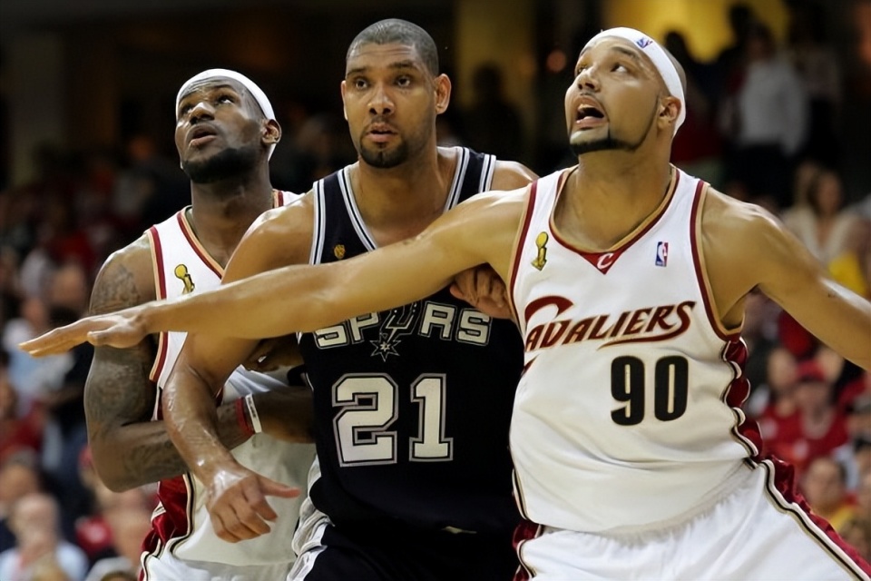 金靴榜又迎来新领跑者（金靴争夺战诞生新榜首）