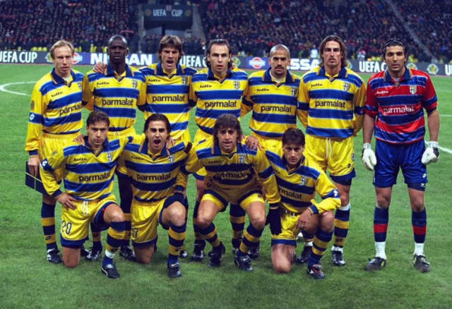 苏炳添经典的“回头望月”和一黄战七黑（苏炳添经典“回头望月”，一人挑战群雄）